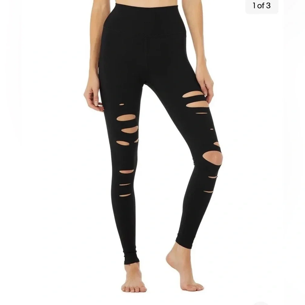 Alo Women’s High-Waist Ripped Warrior 7/8 length Legging Black Small
